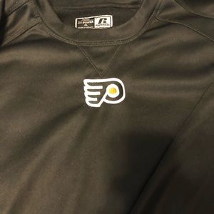Mens XL Philadelphia Flyers Pull over sweatshirt with zipper pockets